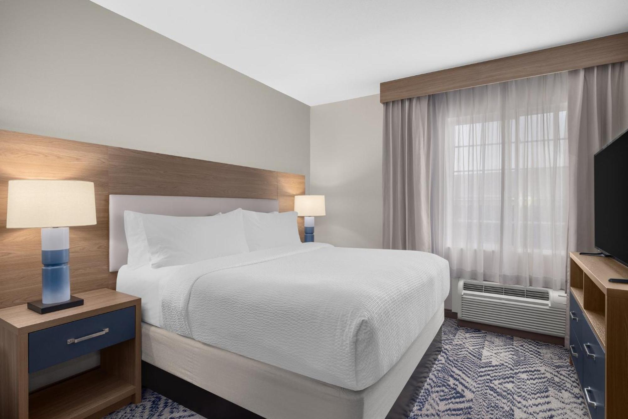 Candlewood Suites Alexandria By Ihg Exterior photo