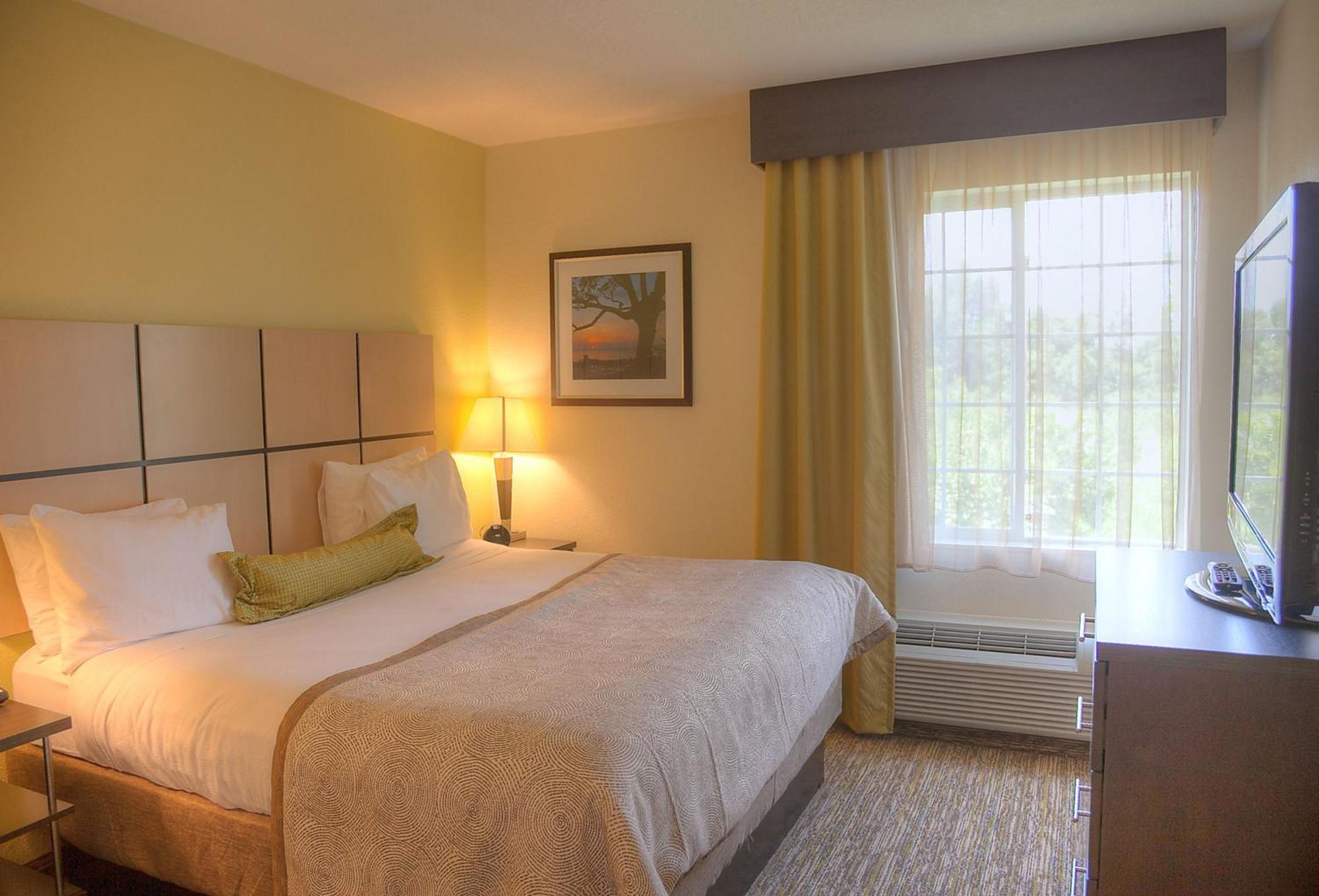 Candlewood Suites Alexandria By Ihg Exterior photo